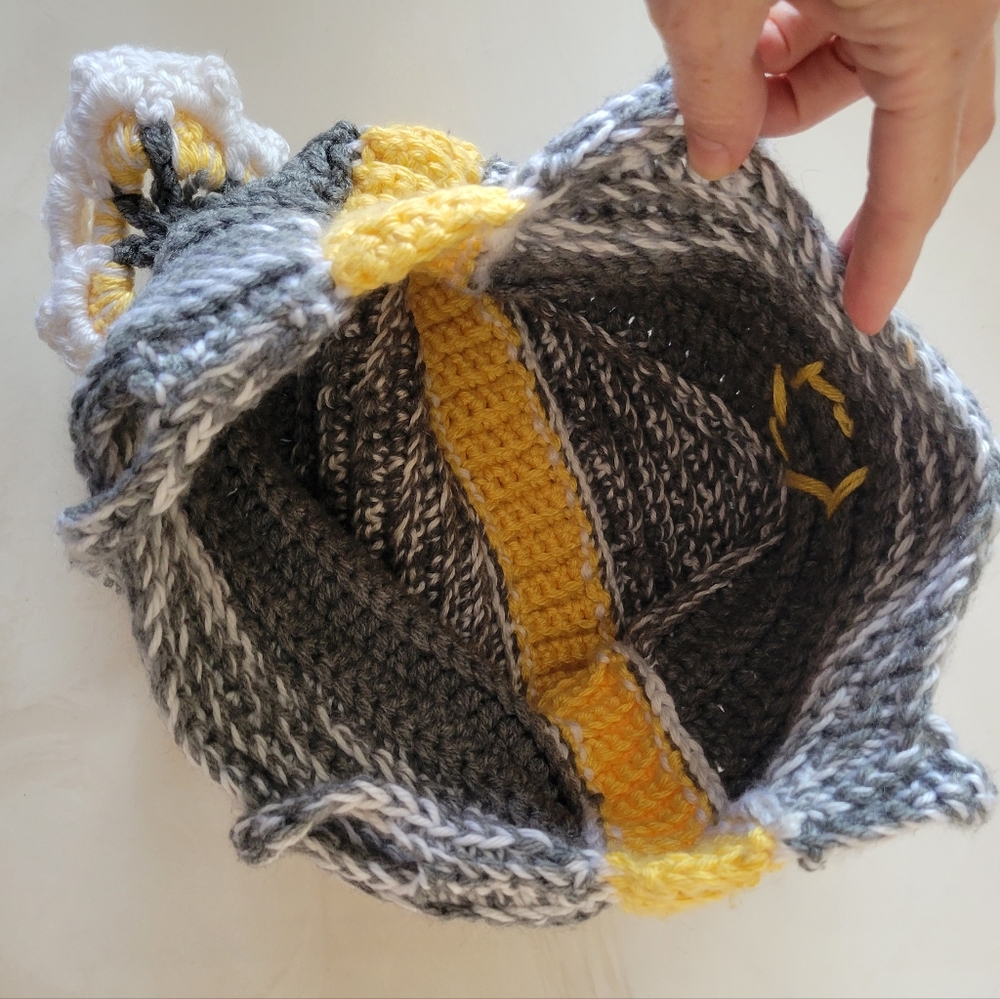 Handmade Crocheted Tote - Picture 5 of 8